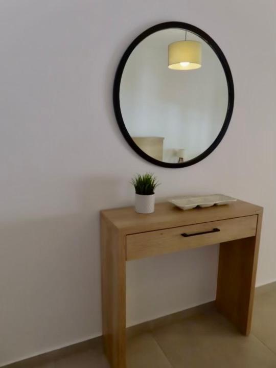 Andy'S Plaza Apartment อาเยีย เปลาเยีย ภายนอก รูปภาพ