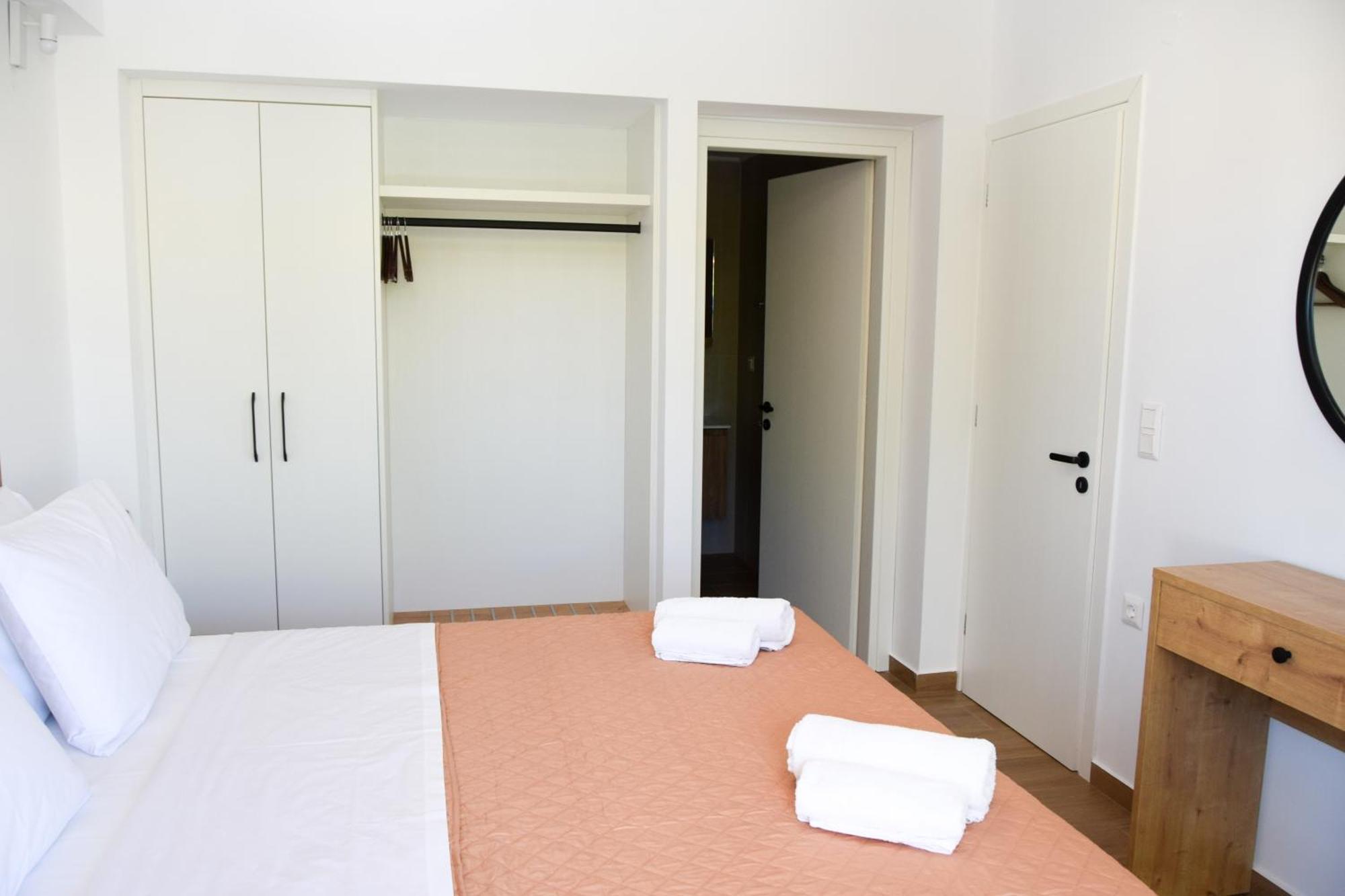 Andy'S Plaza Apartment อาเยีย เปลาเยีย ภายนอก รูปภาพ